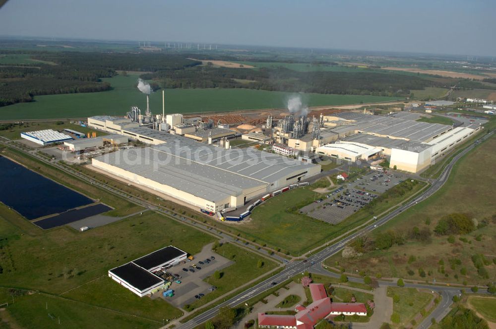 Aerial image Heiligengrabe - Blick auf die Produtionsstätte der Kronotex GmbH & Co. KG. Die Firma wurde 1992 gegründet und produzirt seit dem MDF-Platten. 1995 wurden Laminatfußböden in das Sortiment aufgenommen. Das Unternehmen zählt zu einem der weltweit bedeutensten Hersteller in der Branche. Kontakt: Kronotex GmbH & Co. KG, Wittstocker Chaussee 1, 16909 Heiligengrabe, Tel. 033962 / 69 - 0