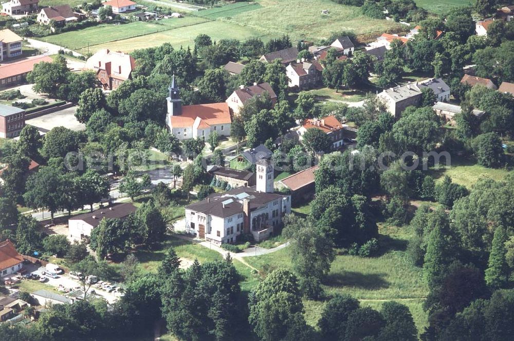 Aerial image Hoppegarten / Brandenburg - Schloß Hoppegarten - ein Projekt der ADDIT Bau-Projekt GmbH & Co in Alt Kaulsdorf 107 in 12621 Berlin. Tel.: 030-5654900 / Fax.: 030-56549099