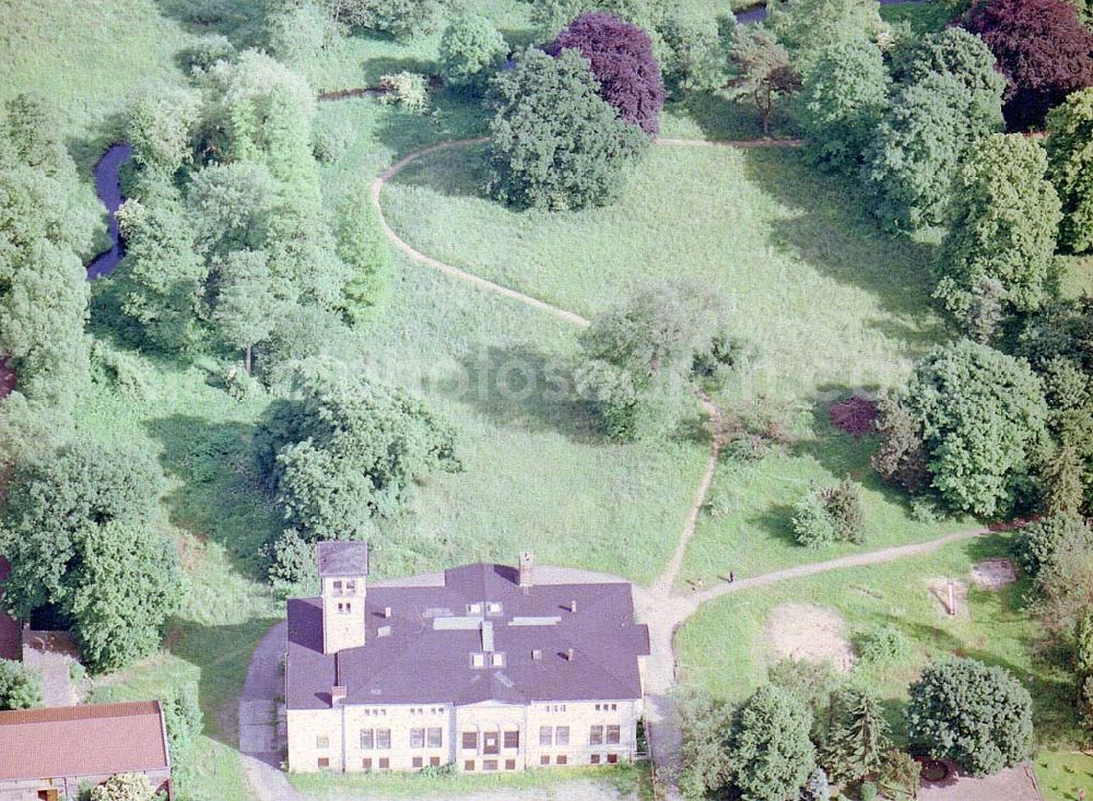 Hoppegarten / Brandenburg from above - Schloß Hoppegarten - ein Projekt der ADDIT Bau-Projekt GmbH & Co in Alt Kaulsdorf 107 in 12621 Berlin. Tel.: 030-5654900 / Fax.: 030-56549099