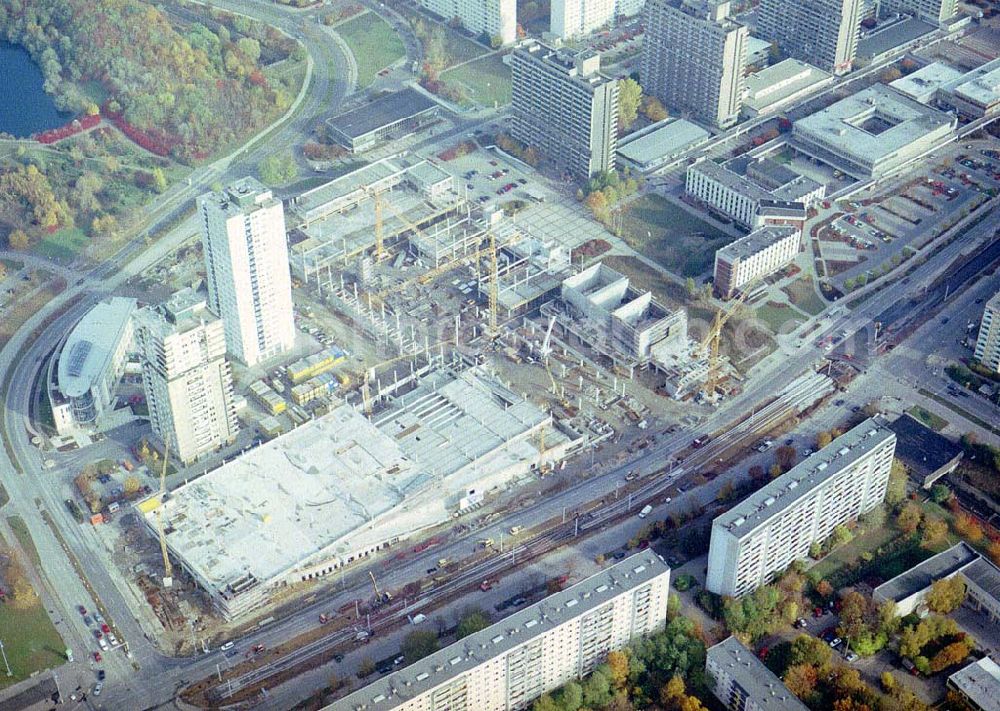 Aerial image Halle - Neustadt - Bau des Neustadt Zentrums durch die Firma Mengler Kommunal- & Gewerbebau KG an der Neustädter Passage 3 in 06124 Halle - Neustadt (Tel.: 0345-2917314).