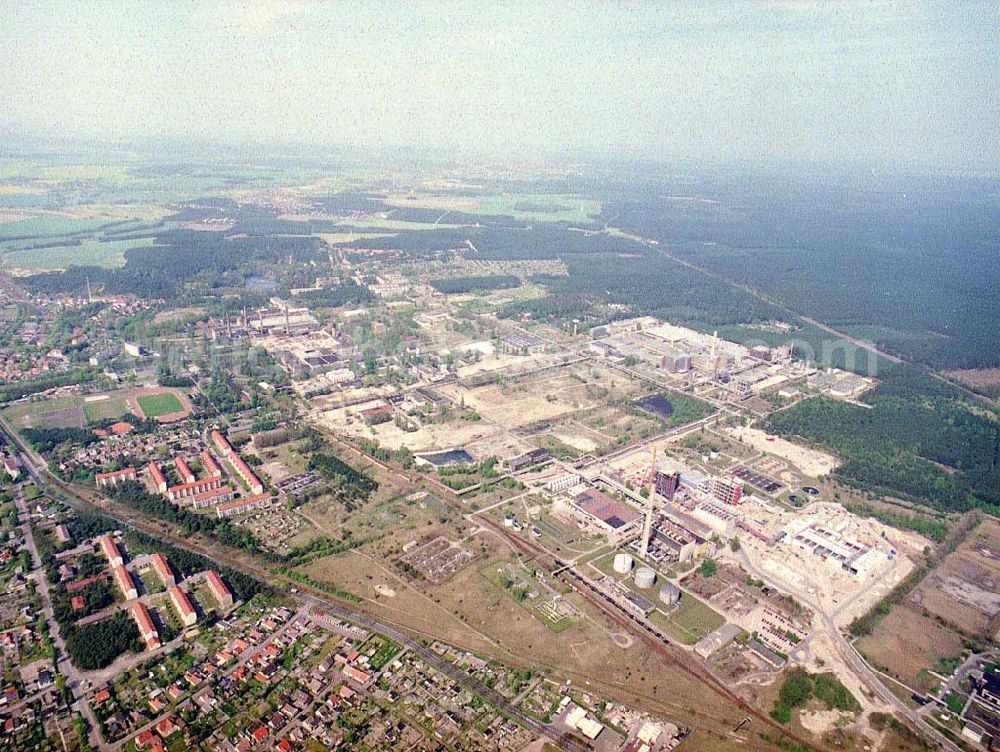 Premnitz from the bird's eye view: Modernisierungs- und Neubauarbeiten auf dem Werksgelände der MÄRKISCHEN FASER AG in Premnitz (Parkstraße, 14727 Premnitz, Tel.: 03386-242888).