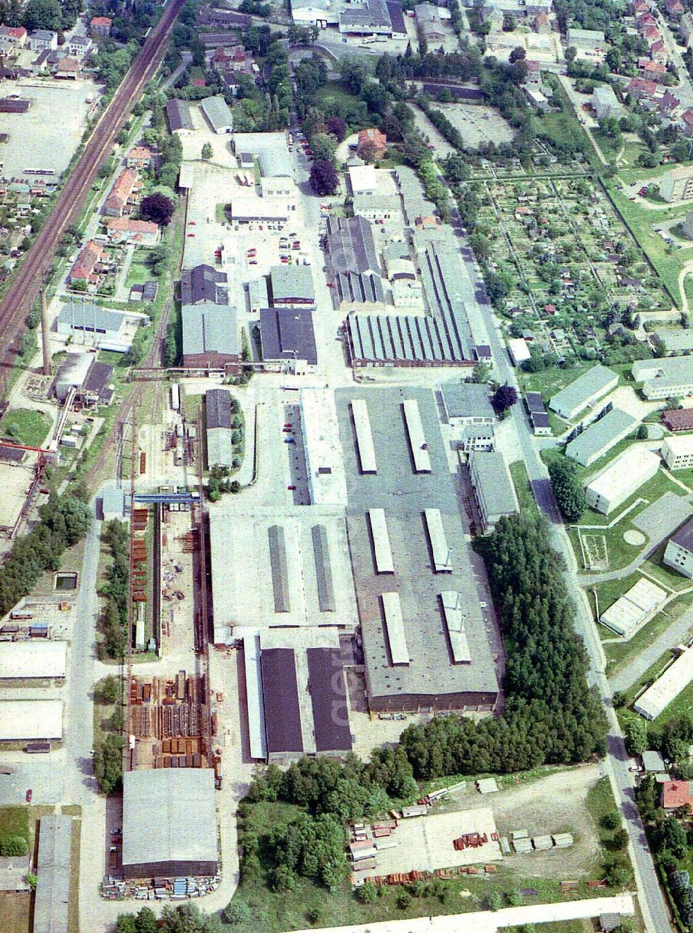 Bischofswerda / Sachsen from the bird's eye view: Gewerbepark und Behördenzentrum der MAX AICHER GmbH Umwelttechnik am Drebnitzer Weg 4 in 01877 Bischofswerda. (Tel.: 03594-810).