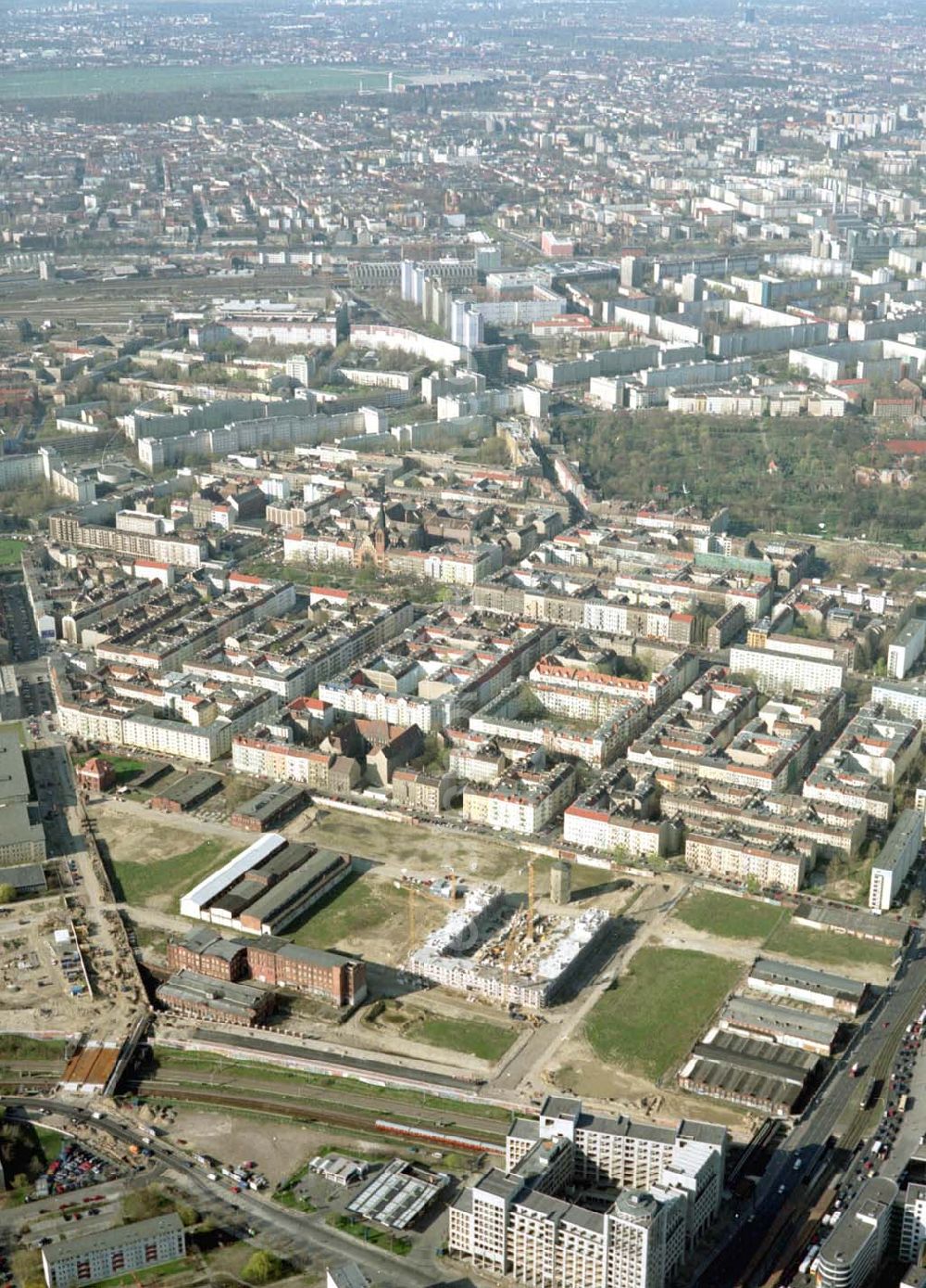 Aerial photograph Berlin - Lichtenberg - Stadtentwicklungsgebiet an der Eldenaer Straße / Landsberger Allee in Berlin - Lichtenberg (Gelände der alten Schlachthöfe) - ein Projekt der SES Stadtentwicklungsgesellschaft Eldenaer Straße mbH, Thaerstraße 3ß / 31 in 10249 BERLIN, Tel.: 030 42846133