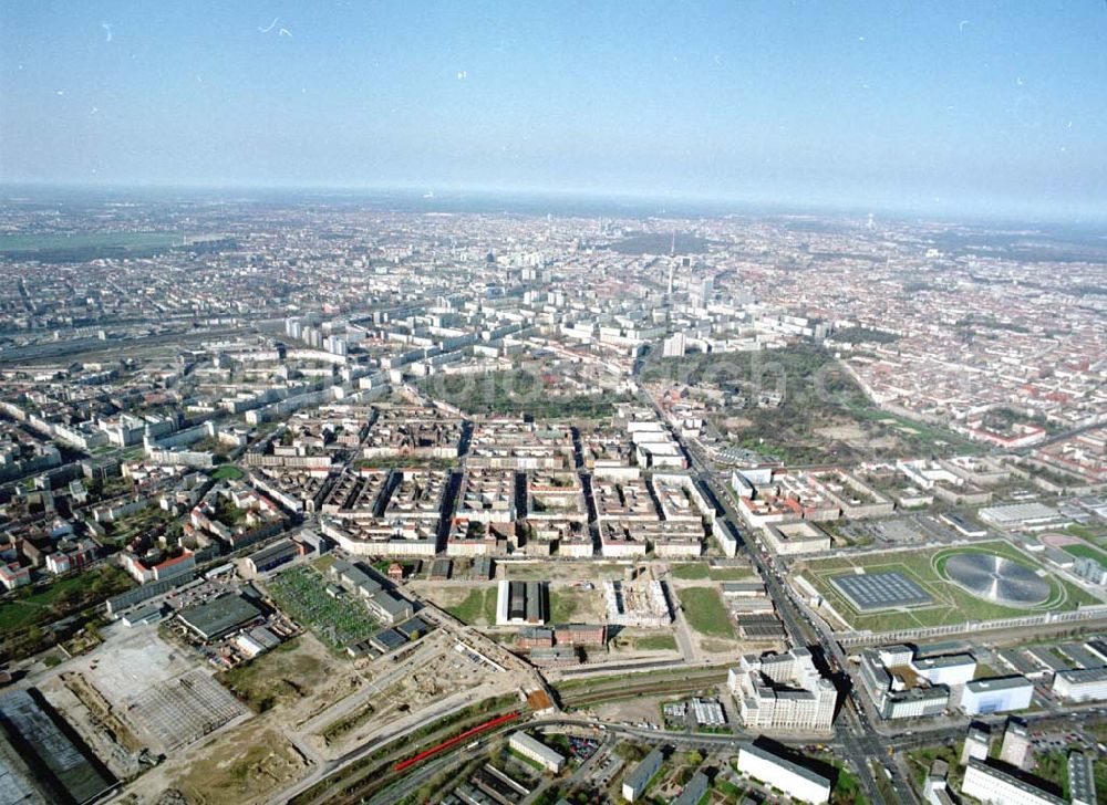 Aerial image Berlin - Lichtenberg - Stadtentwicklungsgebiet an der Eldenaer Straße / Landsberger Allee in Berlin - Lichtenberg (Gelände der alten Schlachthöfe) - ein Projekt der SES Stadtentwicklungsgesellschaft Eldenaer Straße mbH, Thaerstraße 3ß / 31 in 10249 BERLIN, Tel.: 030 42846133