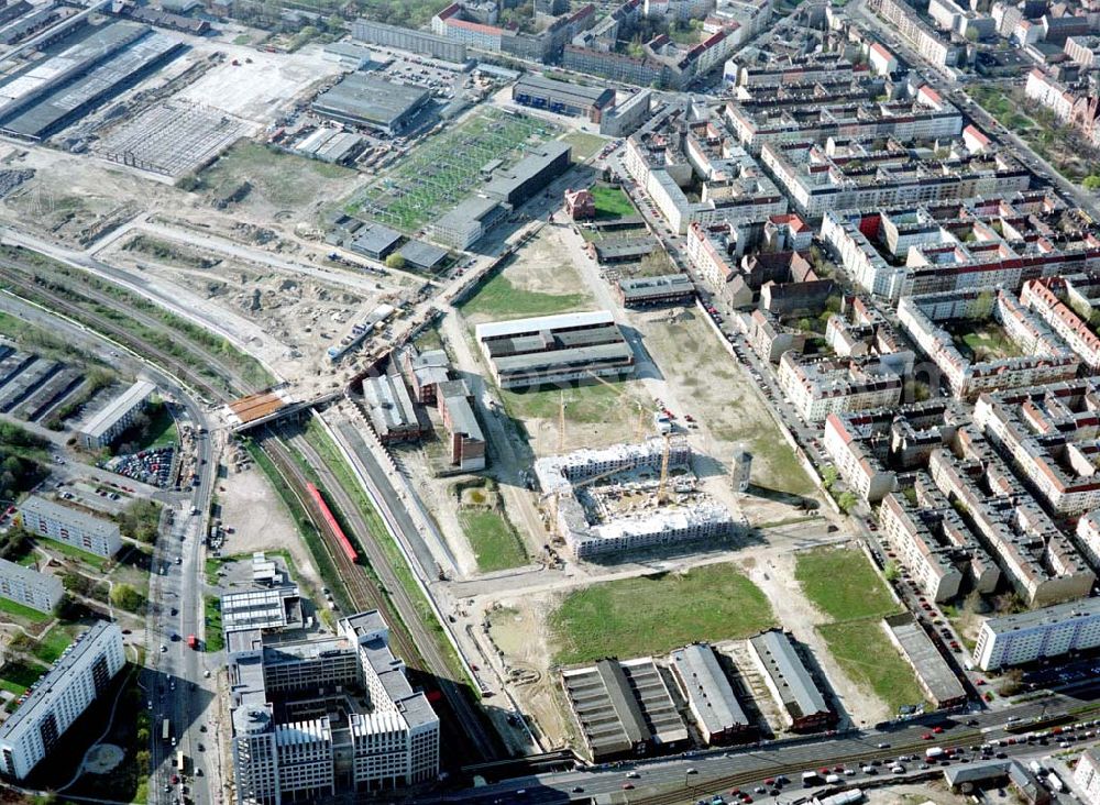 Aerial image Berlin - Lichtenberg - Stadtentwicklungsgebiet an der Eldenaer Straße / Landsberger Allee in Berlin - Lichtenberg (Gelände der alten Schlachthöfe) - ein Projekt der SES Stadtentwicklungsgesellschaft Eldenaer Straße mbH, Thaerstraße 3ß / 31 in 10249 BERLIN, Tel.: 030 42846133