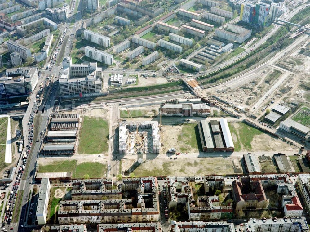 Berlin - Lichtenberg from the bird's eye view: Stadtentwicklungsgebiet an der Eldenaer Straße / Landsberger Allee in Berlin - Lichtenberg (Gelände der alten Schlachthöfe) - ein Projekt der SES Stadtentwicklungsgesellschaft Eldenaer Straße mbH, Thaerstraße 3ß / 31 in 10249 BERLIN, Tel.: 030 42846130