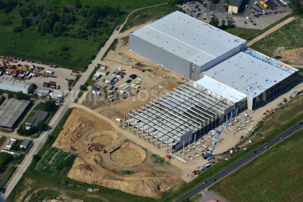 Aerial image Hoppegarten - View of the new construction of the Europazentrale Clinton in Hoppegarten in the state of Brandenburg