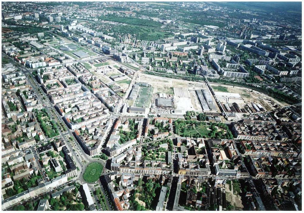 Aerial photograph Berlin - Lichtenberg - Stadtentwicklungsgebiet an der Eldenaer Straße / Landsberger Allee in Berlin - Lichtenberg (Gelände der alten Schlachthöfe) - ein Projekt der SES Stadtentwicklungsgesellschaft Eldenaer Straße mbH, Thaerstraße 3ß / 31 in 10249 BERLIN, Tel.: 030 42846133