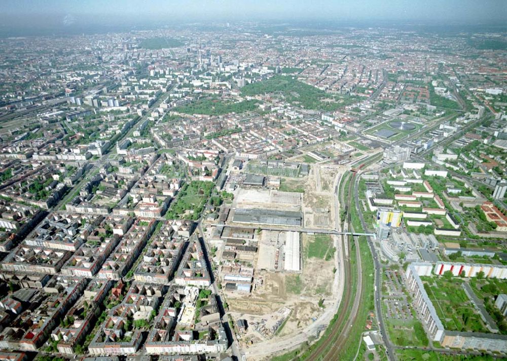 Aerial image Berlin - Lichtenberg - Stadtentwicklungsgebiet an der Eldenaer Straße / Landsberger Allee in Berlin - Lichtenberg (Gelände der alten Schlachthöfe) - ein Projekt der SES Stadtentwicklungsgesellschaft Eldenaer Straße mbH, Thaerstraße 3ß / 31 in 10249 BERLIN, Tel.: 030 42846133