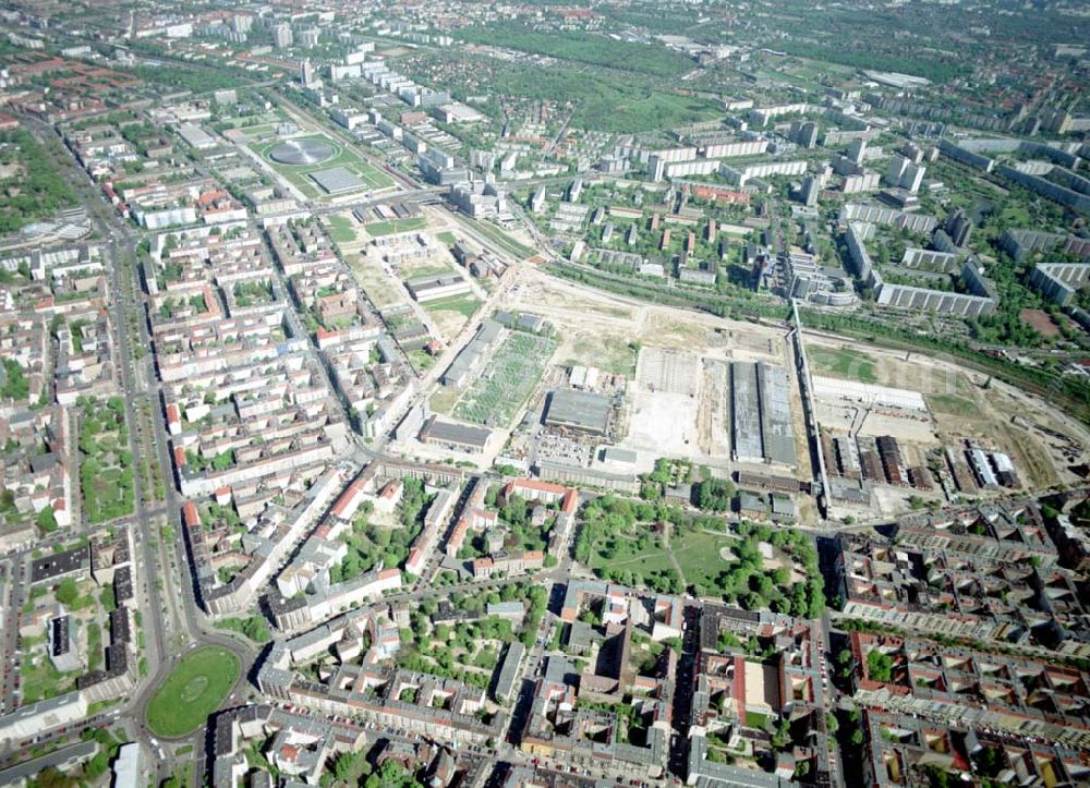 Aerial image Berlin - Lichtenberg - Stadtentwicklungsgebiet an der Eldenaer Straße / Landsberger Allee in Berlin - Lichtenberg (Gelände der alten Schlachthöfe) - ein Projekt der SES Stadtentwicklungsgesellschaft Eldenaer Straße mbH, Thaerstraße 3ß / 31 in 10249 BERLIN, Tel.: 030 42846133