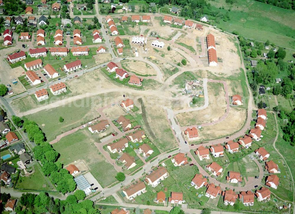 Aerial photograph Schildow / Brandenburg - Wohngebiet Schildower Pfaffenwald der Schildow Wohnungsbau GmbH & Co KG an der Franz - Schmidt-Straße 30 in 16552 Schildow. 033056-89857