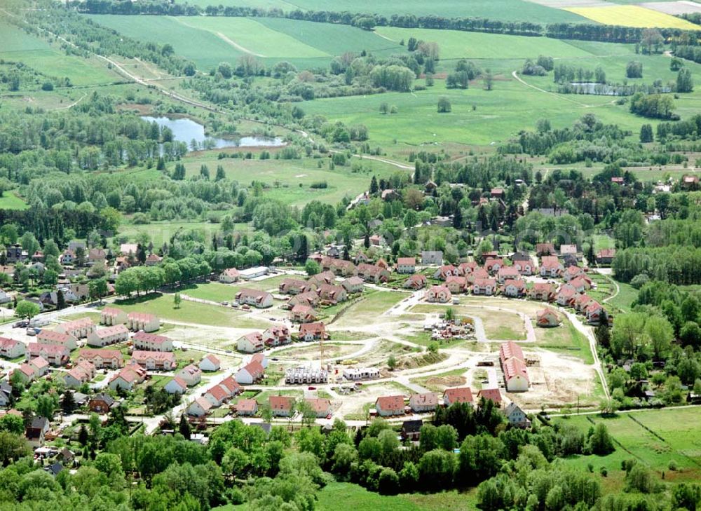 Schildow / Brandenburg from above - Wohngebiet Schildower Pfaffenwald der Schildow Wohnungsbau GmbH & Co KG an der Franz - Schmidt-Straße 30 in 16552 Schildow. 033056-89857