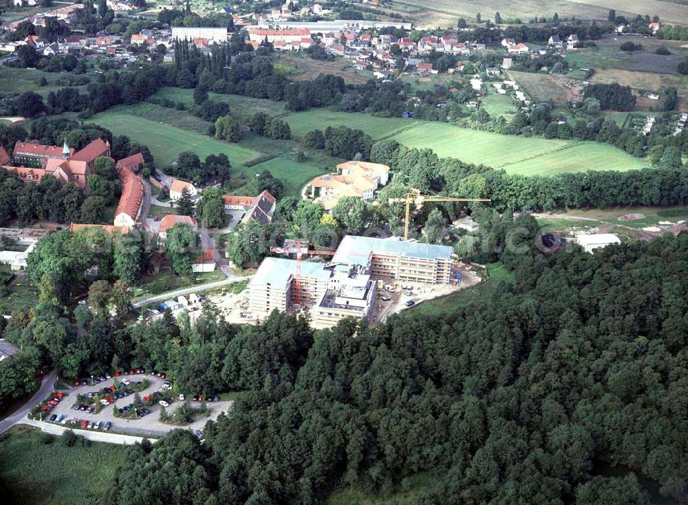 Aerial photograph Lehnin / BRB - Bau des Luise-Henrietten-Stiftes am Klosterkirchplatz 1-19 in 14797 Lehnin.Postanschrift: Luise-Henrietten-Sift, Klosterkirchplatz 17, 14797 Lehnin, Tel.: 03382-768810