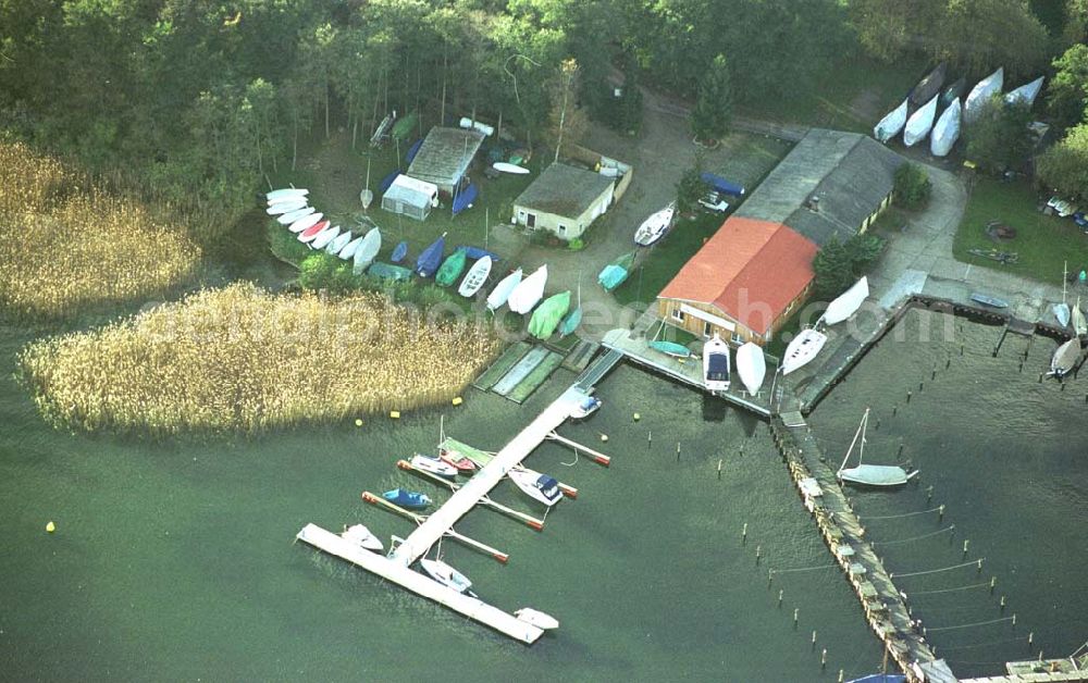 Aerial image Waren - Müritz - Yachthafen der Sail Point Wassersportservice in Waren an der Müritz. Postanschrift: Gerhard-Hauptmann-Allee 27 in 17192 Waren, Tel.: 03991-666690 oder 0172- 8036633