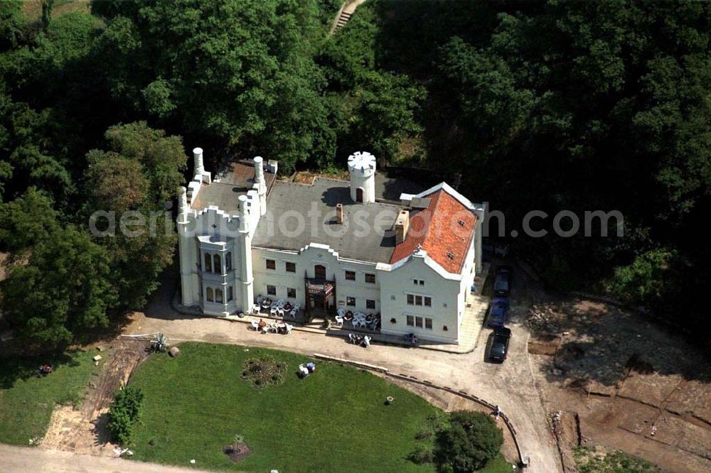 Potsdam-Babelsberg from the bird's eye view: Kleines Schloß im Park Babelsberg in Potsdam. Genutzt durch Christa und Ingo Lehmann mit dem Betreiben des Restaurants Kleines Schloß , Im Park Babelsberg, 14482 Potsdam, Tel.: 0331/705156