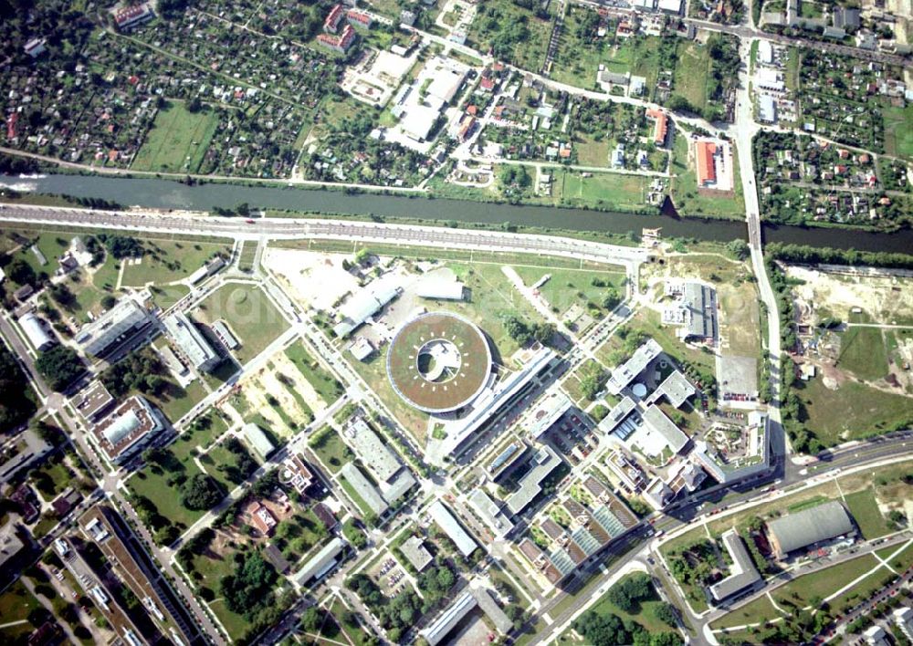 Aerial photograph Berlin - Gelände des Berliner Elektronenspeicherring-Gesellschaft für Synchrotronstrahlung mbH (BESSY (030) 82004-0 Albert-Einstein-Str 15, 12489 Berlin BERLIN