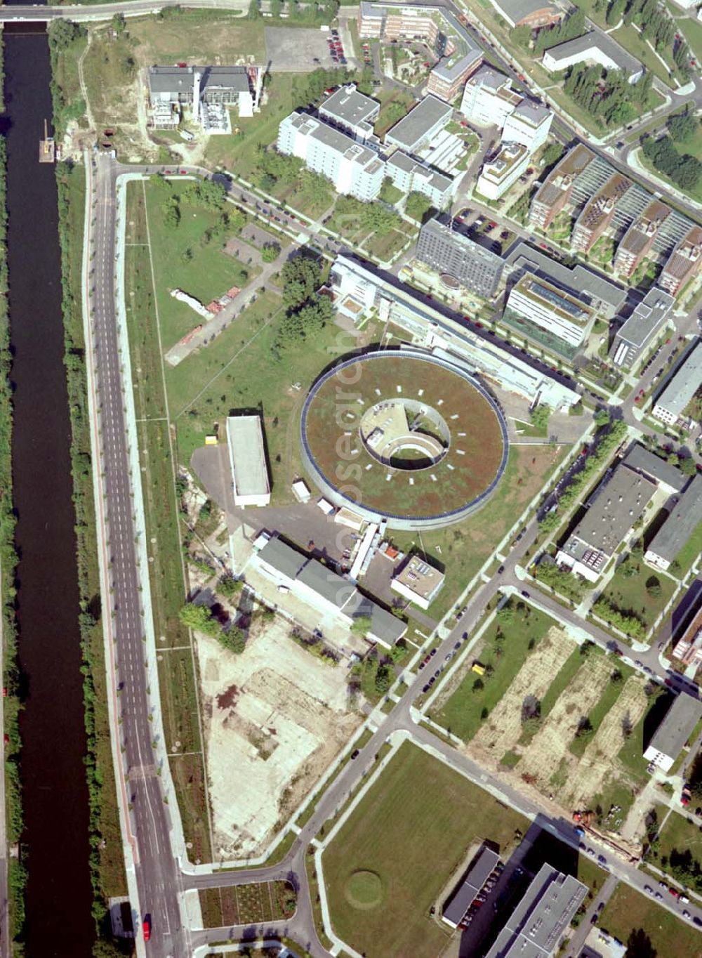 Berlin from the bird's eye view: Gelände des Berliner Elektronenspeicherring-Gesellschaft für Synchrotronstrahlung mbH (BESSY (030) 82004-0 Albert-Einstein-Str 15, 12489 Berlin BERLIN