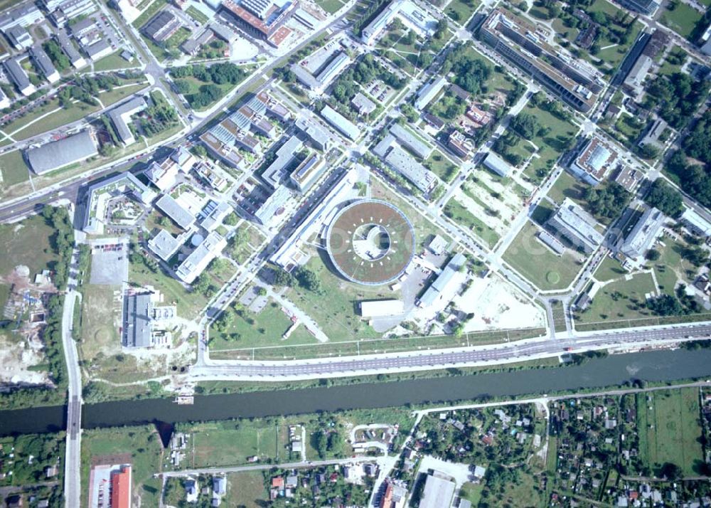 Aerial photograph Berlin - Gelände des Berliner Elektronenspeicherring-Gesellschaft für Synchrotronstrahlung mbH (BESSY (030) 82004-0 Albert-Einstein-Str 15, 12489 Berlin BERLIN