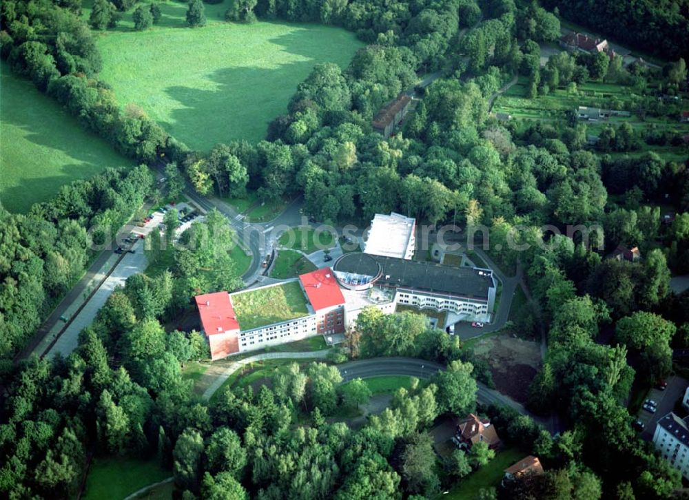 Aerial photograph Friedrichroda / Thüringen - 07.09.2002 Gelände des Krankenhaus Waltershausen-Friedrichroda GmbH (03623) 350-0 Reinhardsbrunner Str. 14 99894 Friedrichroda