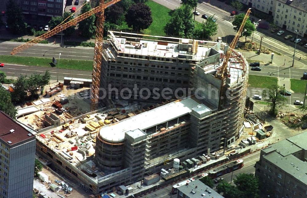 Berlin - Friedrichshain from above - 24.05.94 Berlin Bau des Büro- und Geschäftshauses an der Landsberger Allee/ Storkower Straße in Berlin - Friedrichshain.