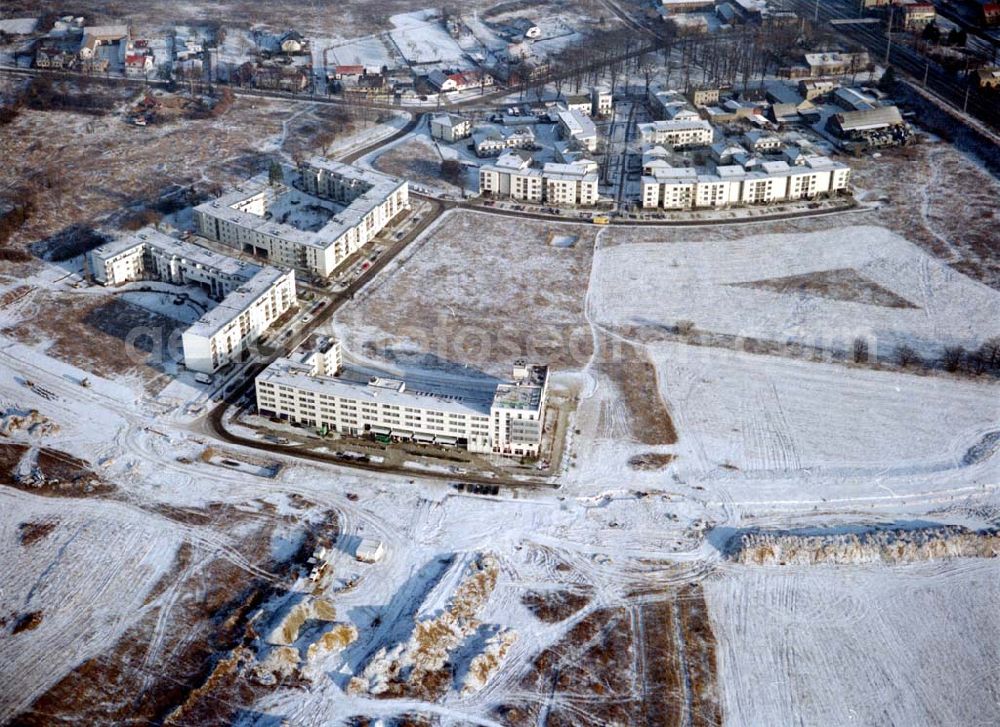 Schönefeld - Brandenburg from above - 08.01.03 Schönefeld-Brandenburg Gewerbe- und Wohngebiet Roncasa der HVB Projekt GmbH westlich des S- und Fernbahnhofes Schönefeld