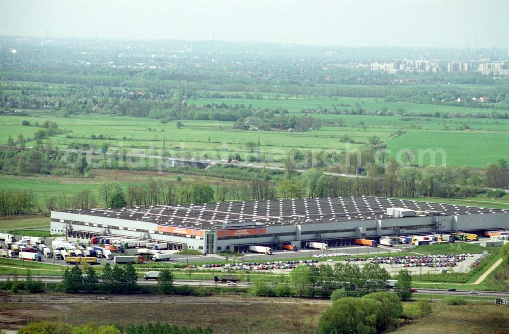 Berlin - Pankow from above - 02.Mai 2003 Logistikzentrum der BLEG im Gewerbegebiet Pankow- Nord an der Autobahnabfahrt Pankow am nördlichen Berliner Ring.