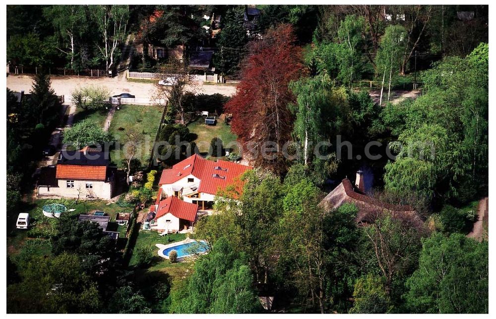 Schildow / Brandenburg from the bird's eye view: 02.Mai 2003 Schildow / Brandenburg (nördl. von Berlin) Wohnhaus der Fam. Rücker In den Klötzen Nr. 11 in Schildow / BRB