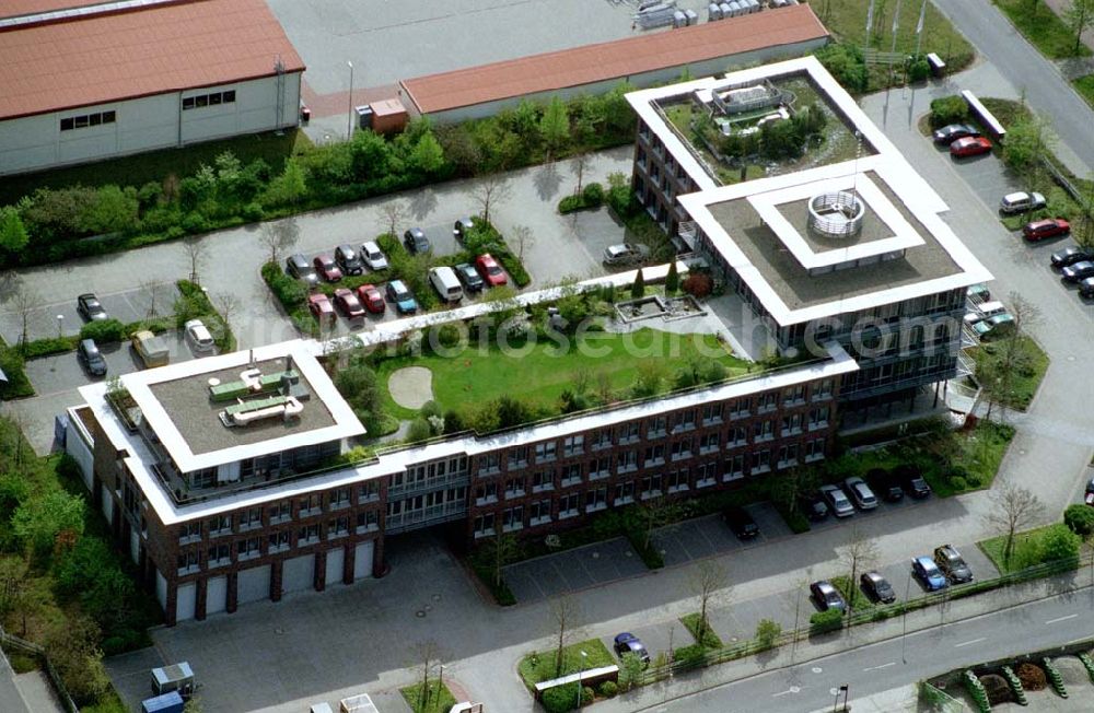 Birkenwerder / Brandenburg from above - 02.Mai 2003 Sitz der Firma GEGENBAUER - BOSSE am Triftweg 18 hinter der Francotyp Postalia an der Autobahn in Birkenwerder.