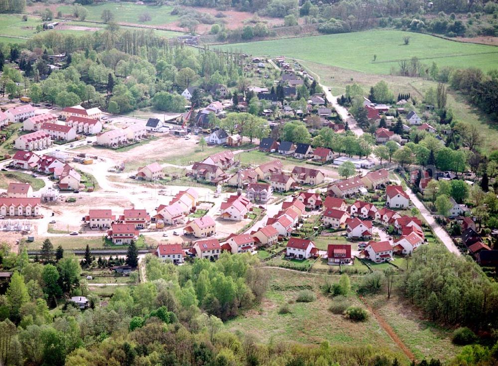 Schildow / Brandenburg from above - Wohngebiet Schildower Pfaffenwald der Schildow Wohnungsbau GmbH & Co KG an der Franz-Schmidt-Straße 30 in 16552 Schildow. 033056-89857