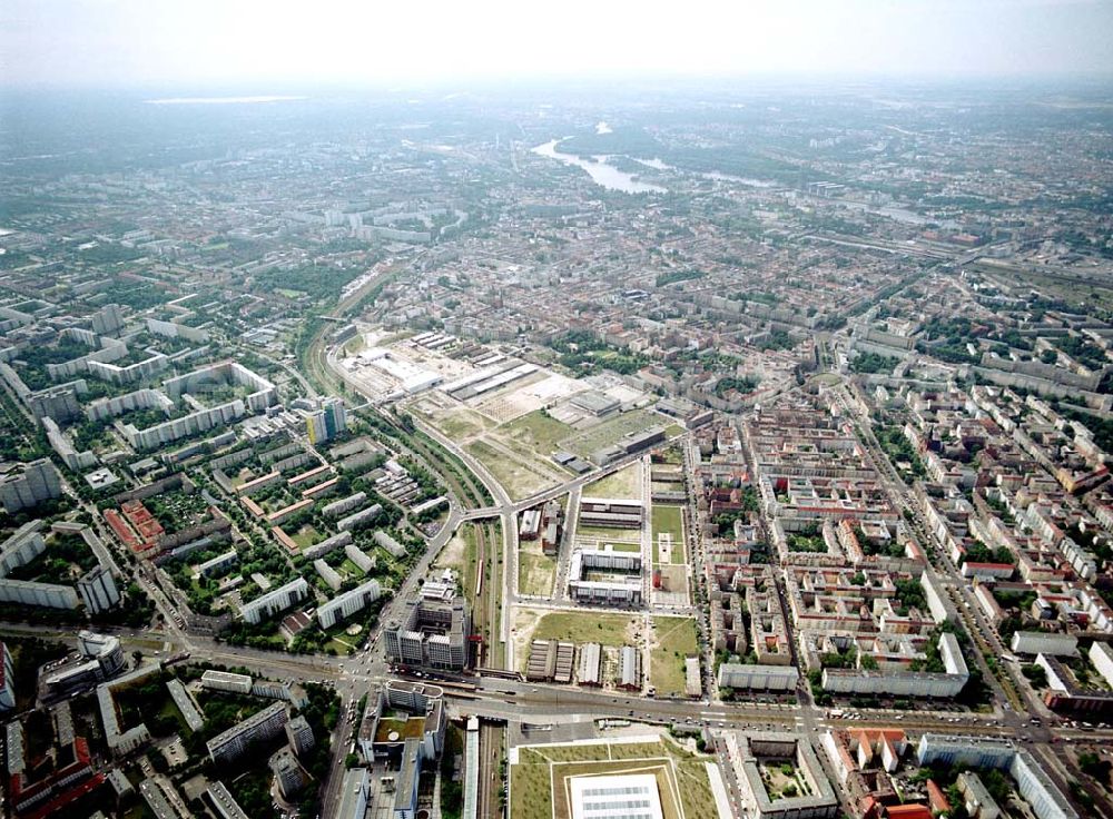 Berlin - Friedrichshain from the bird's eye view: Stadtentwicklungsgebiet an der Eldenaer Straße / Landsberger Allee in Berlin Friedrichshain (Gelände der alten Schlachthöfe) - ein Projekt der SES Stadtentwicklungsgesellschaft Eldenaer Straße mbH, Thaerstraße 30/31 in 10249 BERLIN, Tel.: 030 42846133