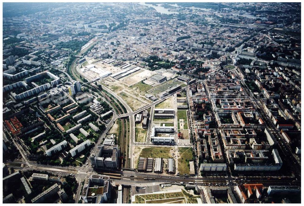 Aerial image Berlin - Friedrichshain - Stadtentwicklungsgebiet an der Eldenaer Straße / Landsberger Allee in Berlin Friedrichshain (Gelände der alten Schlachthöfe) - ein Projekt der SES Stadtentwicklungsgesellschaft Eldenaer Straße mbH, Thaerstraße 30/31 in 10249 BERLIN, Tel.: 030 42846133