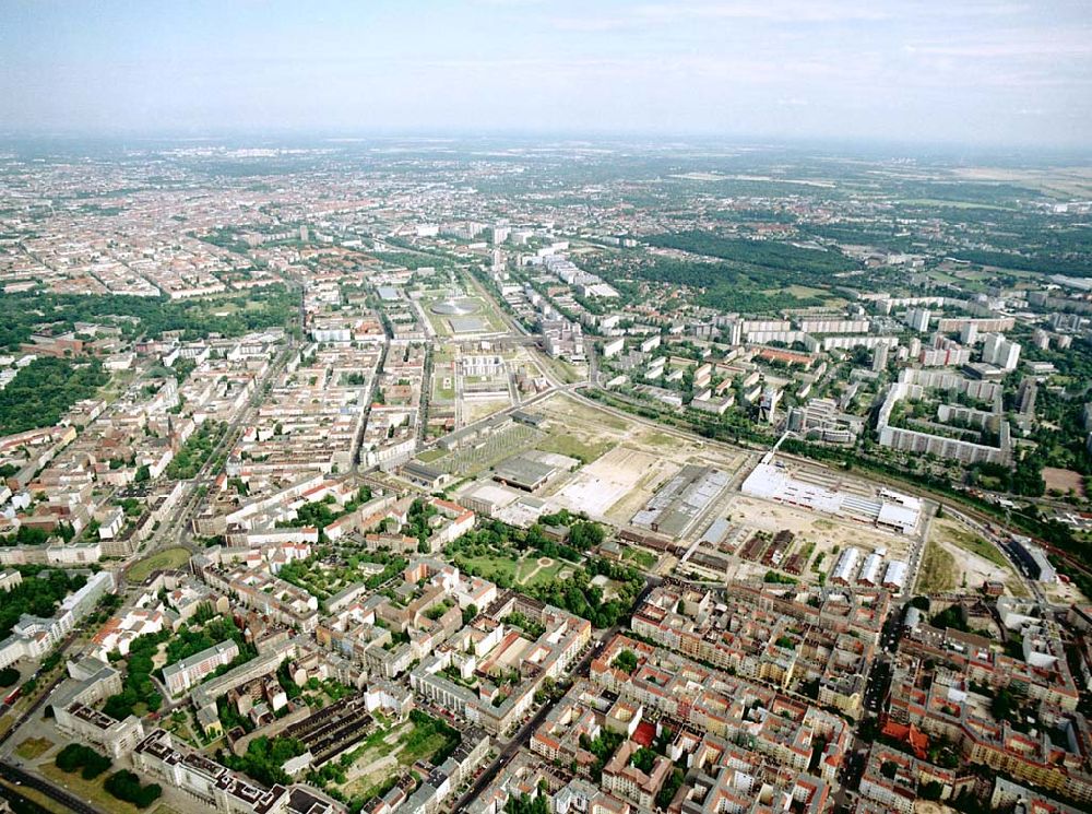 Aerial photograph Berlin - Friedrichshain - Stadtentwicklungsgebiet an der Eldenaer Straße / Landsberger Allee in Berlin Friedrichshain (Gelände der alten Schlachthöfe) - ein Projekt der SES Stadtentwicklungsgesellschaft Eldenaer Straße mbH, Thaerstraße 30/31 in 10249 BERLIN, Tel.: 030 42846133