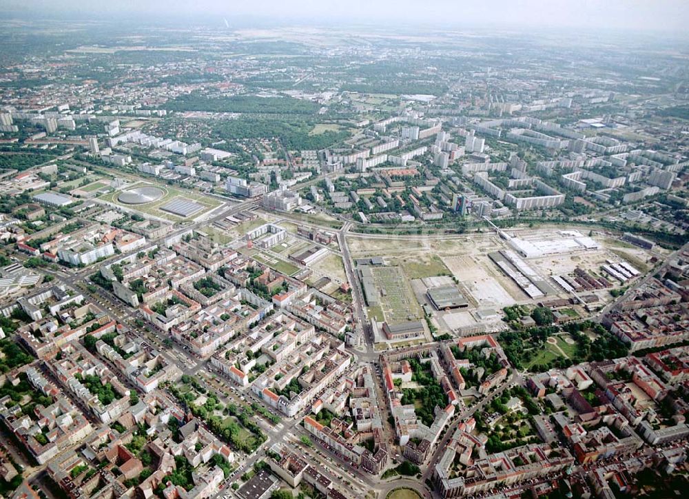 Berlin - Friedrichshain from the bird's eye view: Stadtentwicklungsgebiet an der Eldenaer Straße / Landsberger Allee in Berlin Friedrichshain (Gelände der alten Schlachthöfe) - ein Projekt der SES Stadtentwicklungsgesellschaft Eldenaer Straße mbH, Thaerstraße 30/31 in 10249 BERLIN, Tel.: 030 42846133