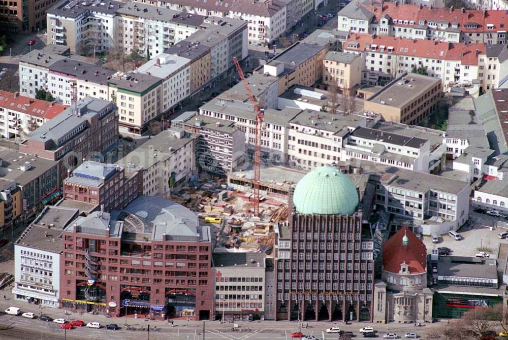 Aerial image Hannover - Baustelle (Parkhaus) der Verlagsgesellschaft Madsack hinter ihrem Medienzentrum im Anzeiger-Hochhaus, Geschäftsstelle Anzeiger-Hochhaus, Goseriede 9, 30159 Hannover, Tel.: 0511/1212-3165