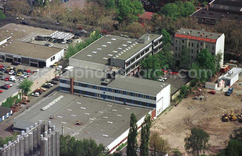 Berlin-Reinickendorf from above - Werksgelände der Firma GERB Schwingungsisolierungen GmbH in der Roedernallee 174 bis 176 in 13407 Berlin / Tel.: 030,41910