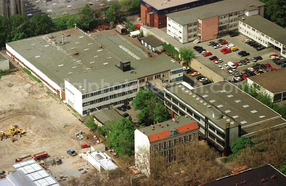 Aerial image Berlin-Reinickendorf - Werksgelände der Firma GERB Schwingungsisolierungen GmbH in der Roedernallee 174 bis 176 in 13407 Berlin / Tel.: 030,41910