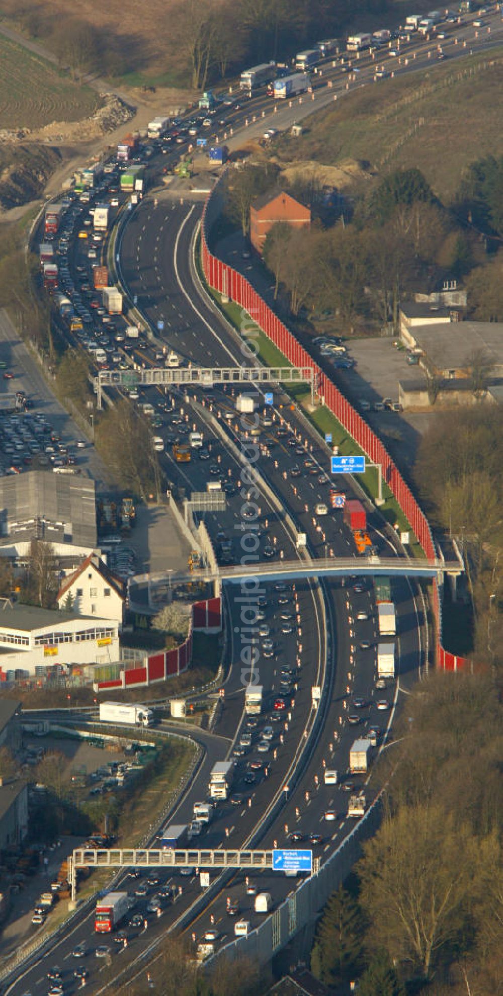 Bochum from above - Stau auf der A40 Autobahn und Bundesstraße B1 bei Bochum in Nordrhein-Westfalen. Traffic jam on the A40 motorway and the through road B1 in the near of Bochum in North Rhine-Westphalia.