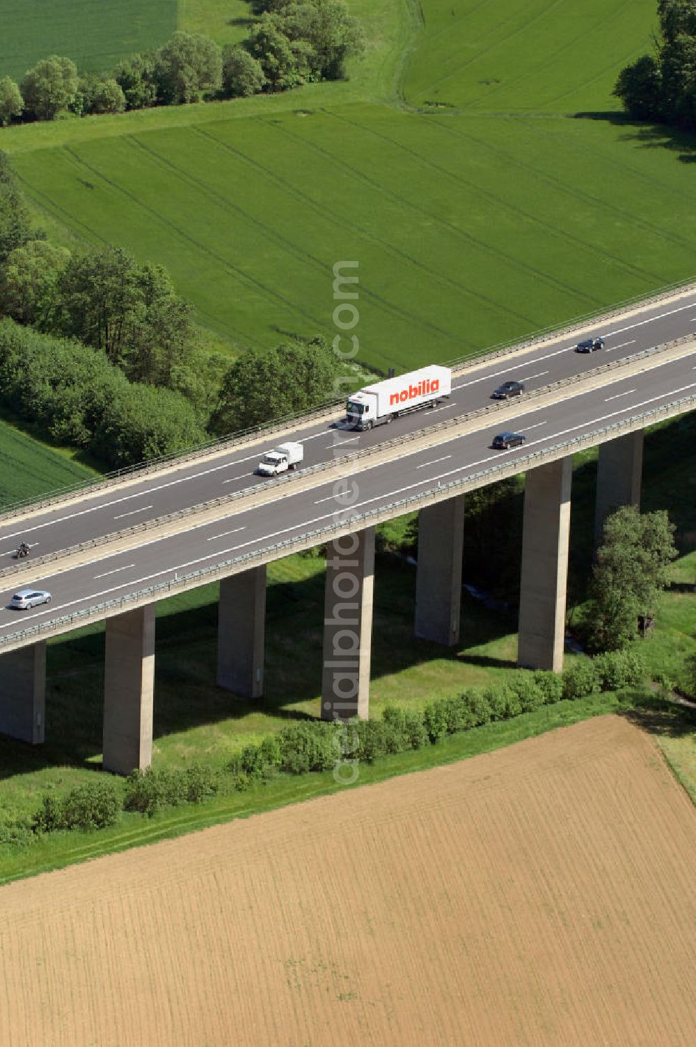 Rimpar from the bird's eye view: Blick auf die Autobahn A7 durch den Maidbronner Wald. View of the A7 motorway through the Maidbronn forest.