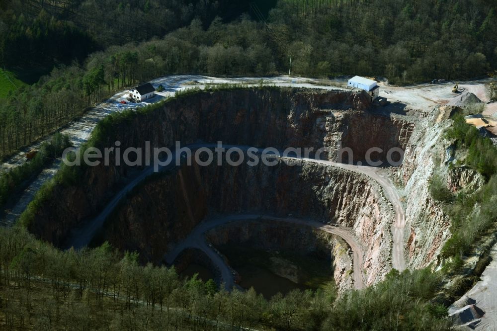 Sailauf from the bird's eye view: Quarry for the extraction and extraction of quartz porphyry from Hartsteinwerk Sailauf GmbH & Co. KG near Sailauf in the state of Bavaria, Germany