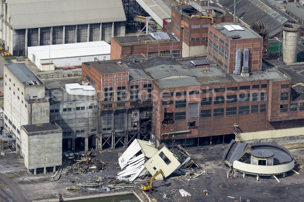 Hamm from above - Demolition work at the colliery Heinrich Robert mine in Hamm in the state of North Rhine-Westphalia