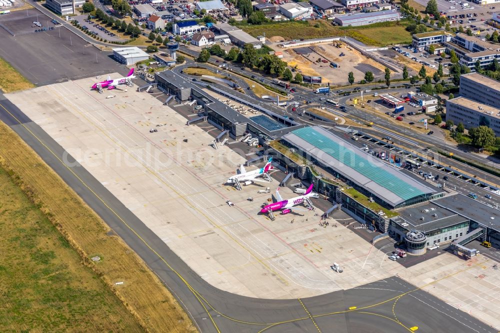 Aerial image Dortmund - Dispatch building and terminals on the premises of the airport in Dortmund in the state North Rhine-Westphalia, Germany