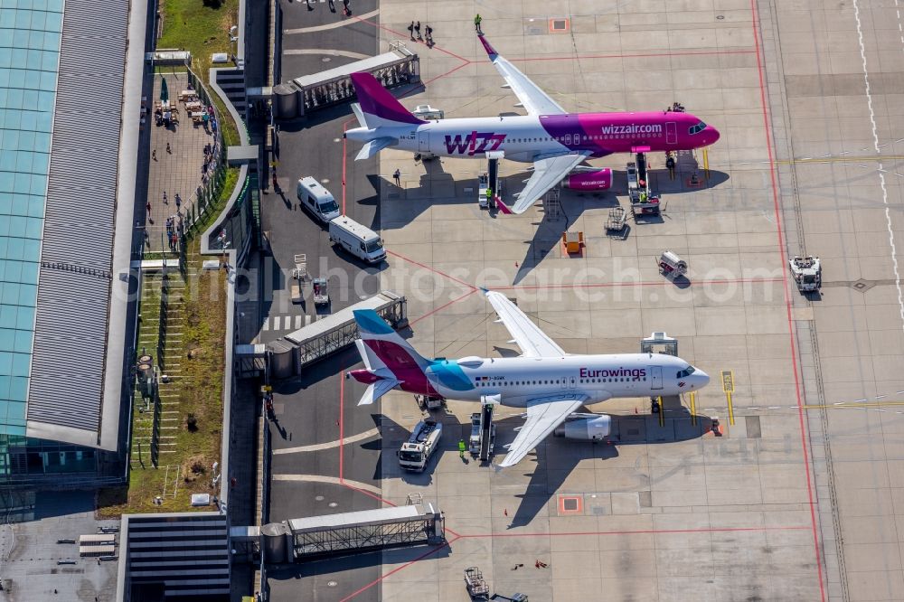 Dortmund from the bird's eye view: Dispatch building and terminals on the premises of the airport in Dortmund in the state North Rhine-Westphalia, Germany