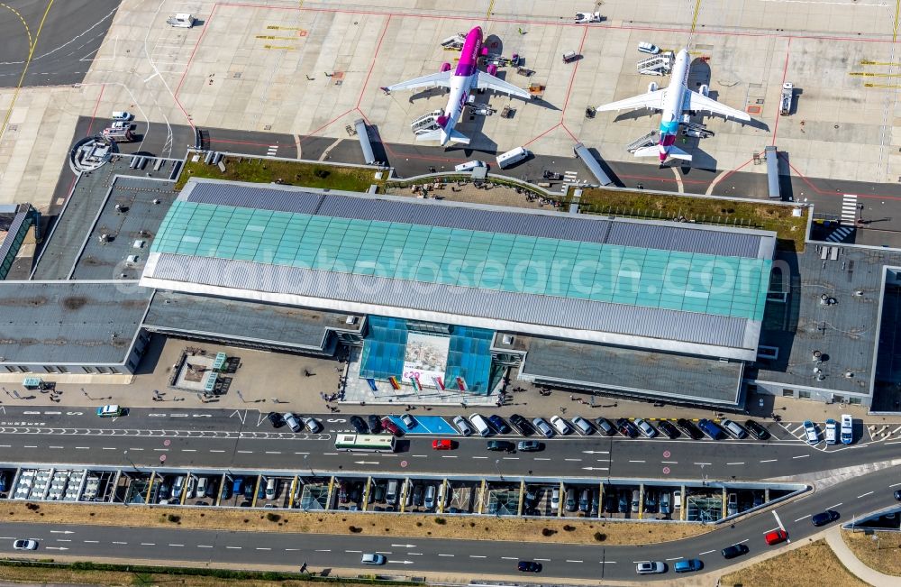 Aerial image Dortmund - Dispatch building and terminals on the premises of the airport in Dortmund in the state North Rhine-Westphalia, Germany