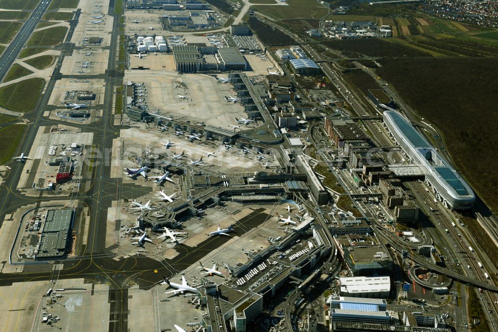 Frankfurt am Main from above - Dispatch building and terminals on the premises of the airport fraPort and Businesscenter The Squaire in Frankfurt in the state Hesse, Germany