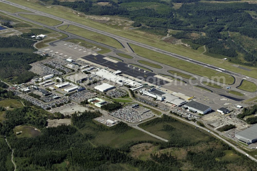 Aerial photograph Landvetter - Dispatch building and terminals on the premises of the airport Goeteborg-Landvetter in Landvetter in Schweden