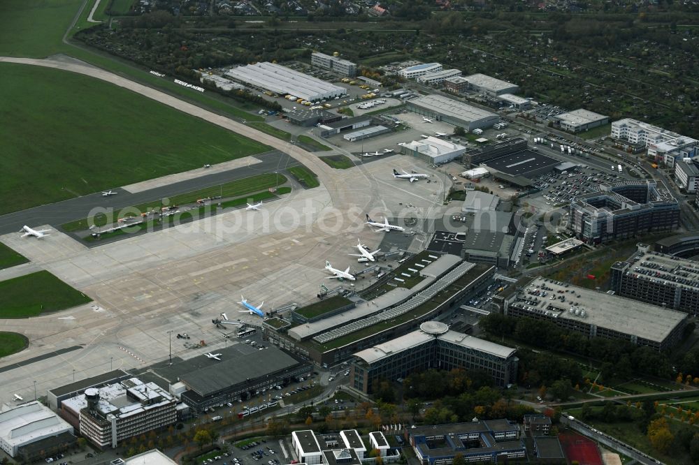 Bremen from above - Dispatch building and terminals on the premises of the airport in the district Neuenland in Bremen, Germany