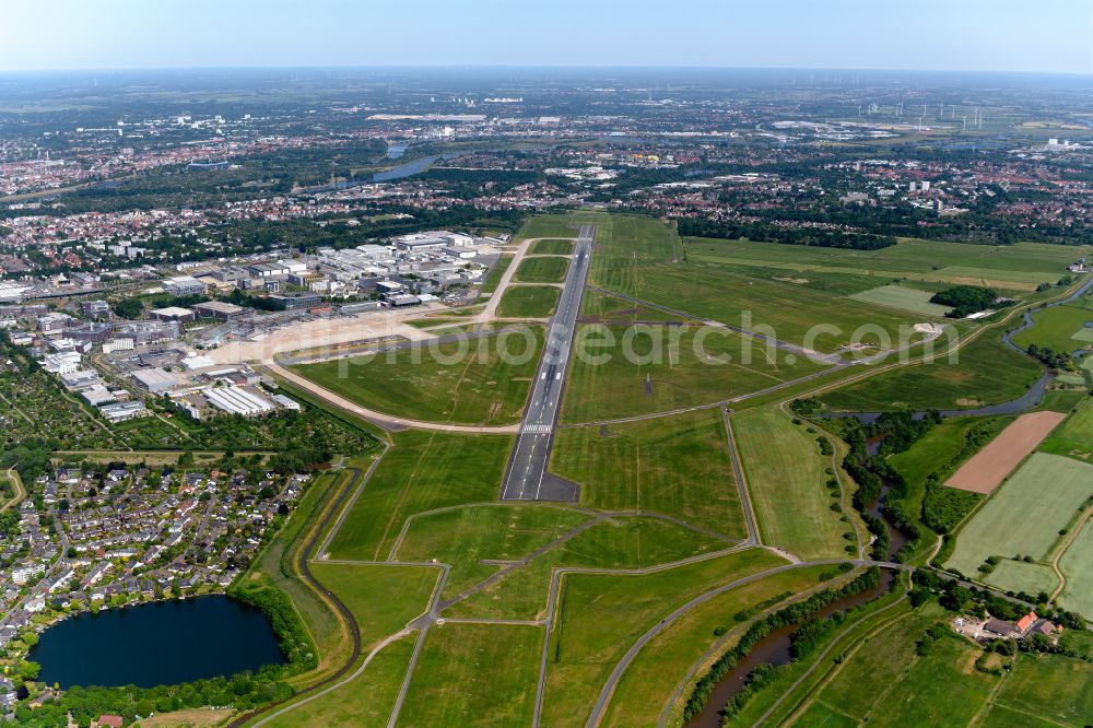 Aerial image Bremen - Dispatch building and terminals on the premises of the airport on street Flughafenallee in the district Neuenland in Bremen, Germany