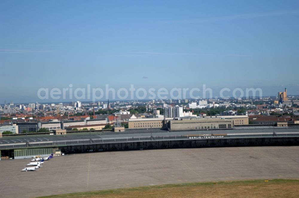 Aerial image Berlin - Dispatch building and terminals on the premises of the airport in the district Tempelhof in Berlin, Germany