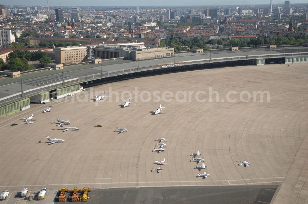 Berlin from the bird's eye view: Dispatch building and terminals on the premises of the airport in the district Tempelhof in Berlin, Germany