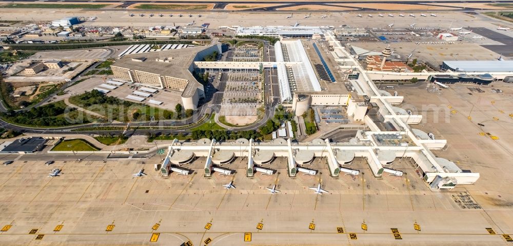 Aerial photograph Palma - Dispatch building and terminals on the premises of the airport Palma de Mallorca in Palma in Islas Baleares, Spain